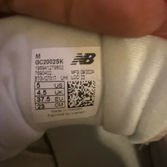 NEW BALANCE 2002 Running Shoes Kids Size US 5 M Pink/Pink - Picture 3 of 9